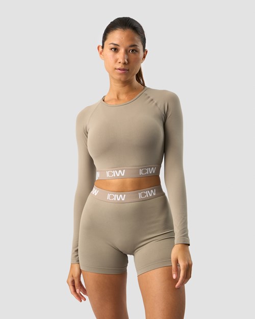 ICIW Define Seamless Logo Long Sleeve Crop Top Taupe Beige | 204398CRQ