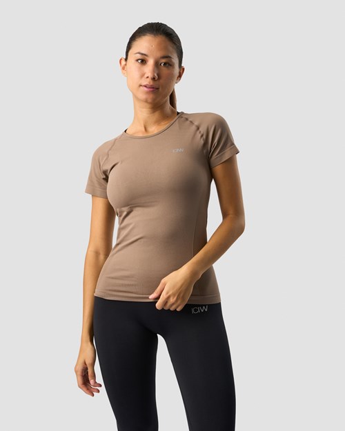 ICIW Everyday Seamless T-shirt Desert Sand Bruna | 246758FBM