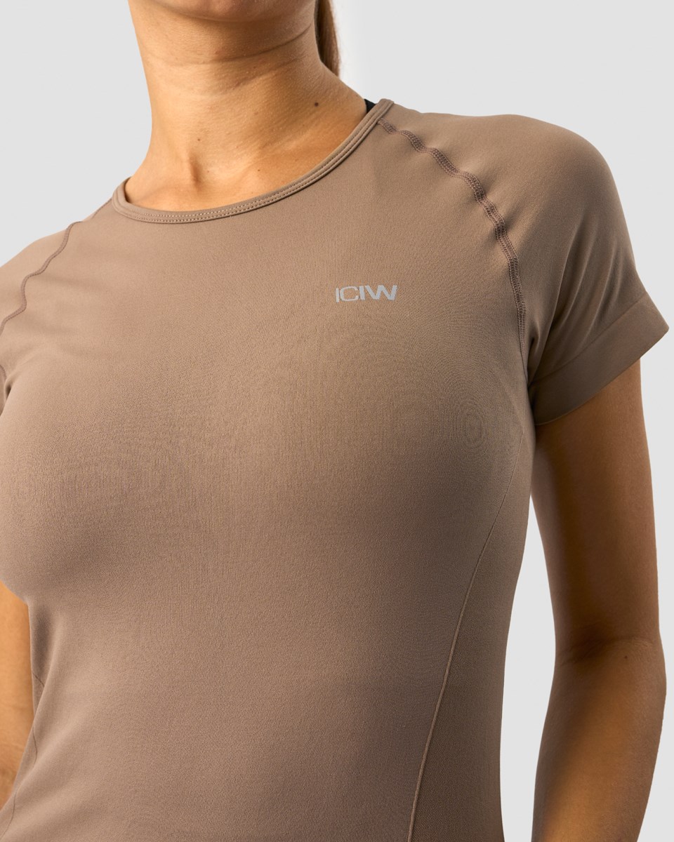 ICIW Everyday Seamless T-shirt Desert Sand Bruna | 246758FBM