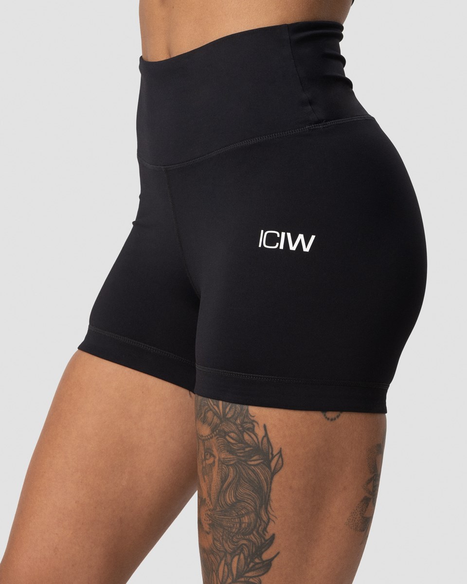 ICIW Scrunch V-shape Shorts Wmn Svarta | 568324GDN