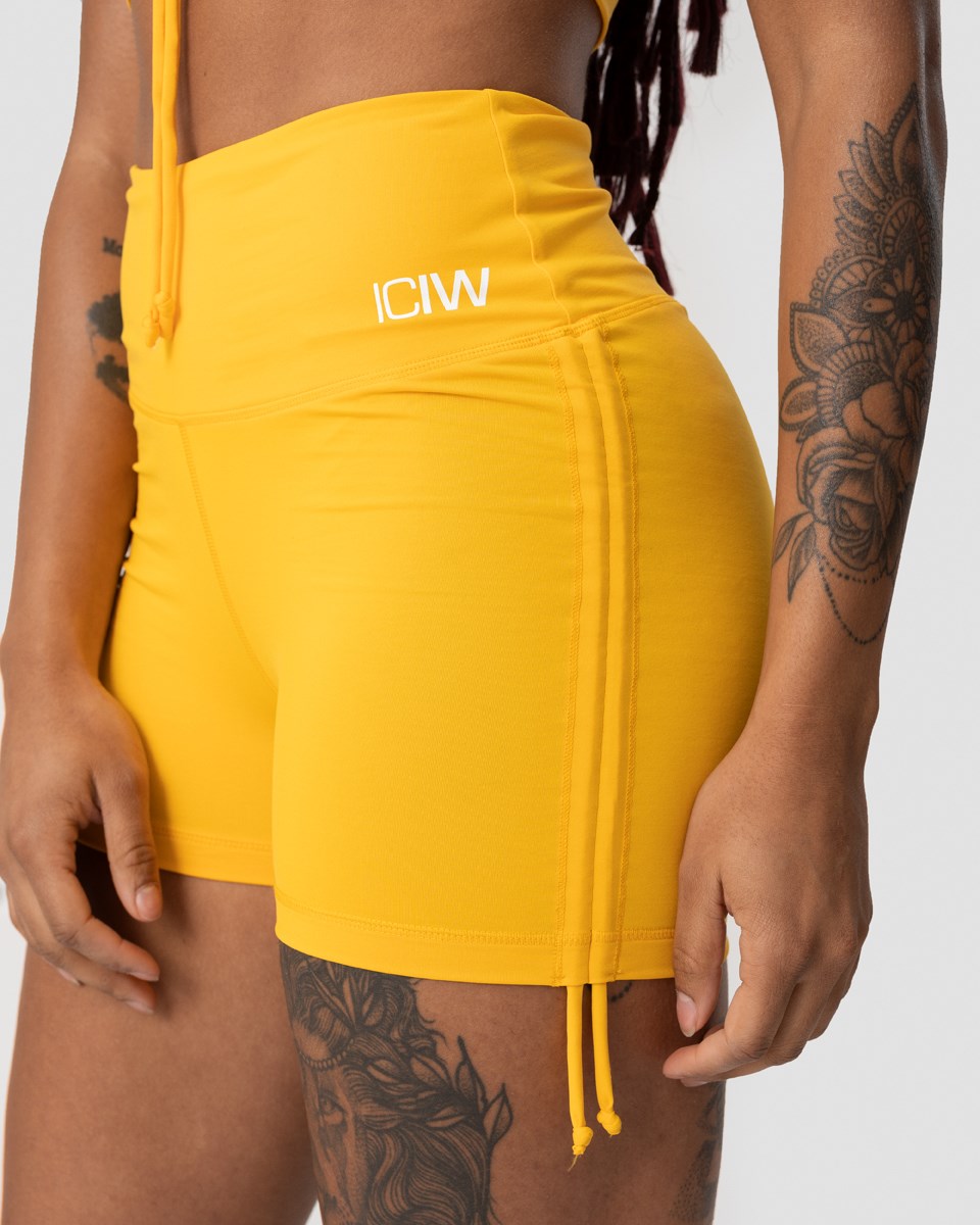 ICIW Scrunch V-shape Tie Shorts Sunset Wmn Gula | 294061YAP