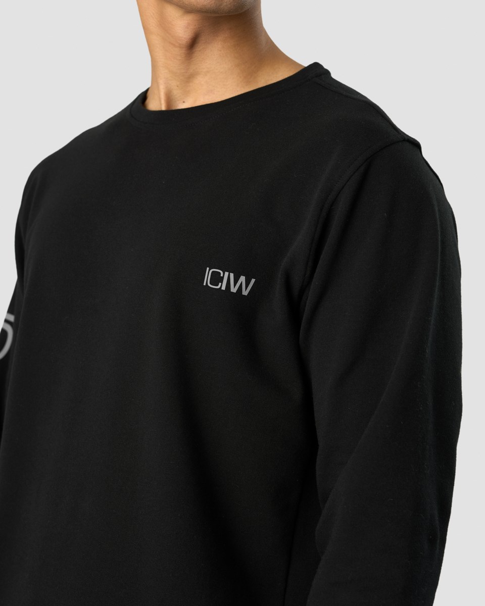 ICIW Stride Sweatshirt Svarta | 053729ADH