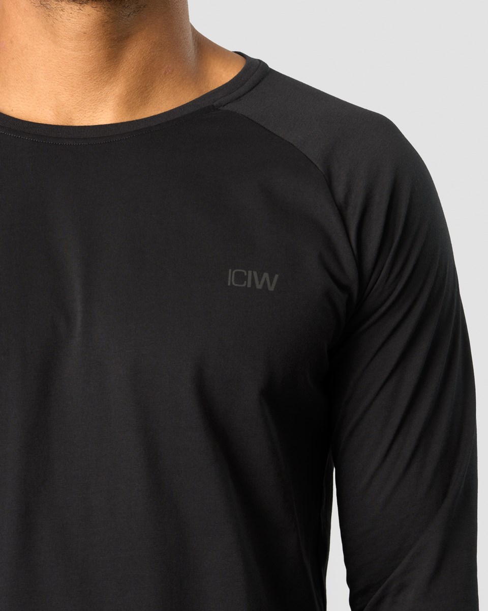 ICIW Tränings Club Raglan Long Sleeve Svarta | 985024IWK