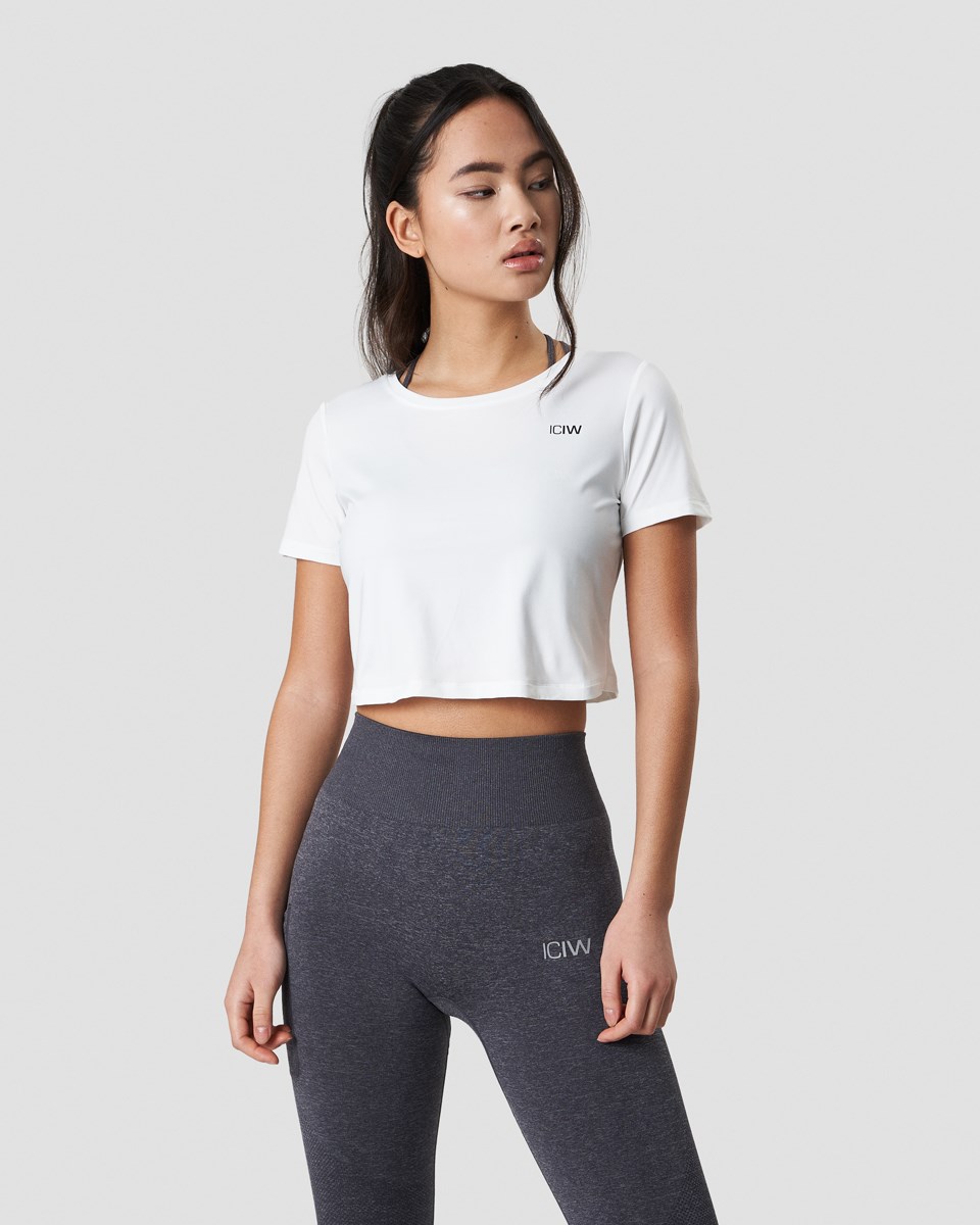 ICIW Tränings Crop Top Wmn Vita | 261493TQV